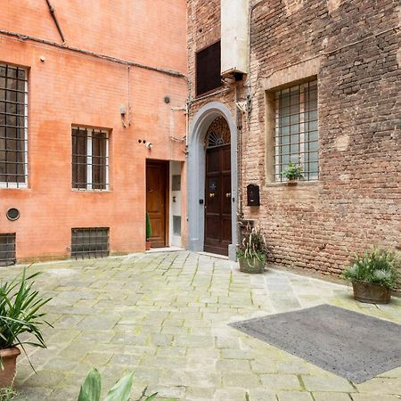 Palazzo Patrizi Suites & Spa Siena Exterior foto
